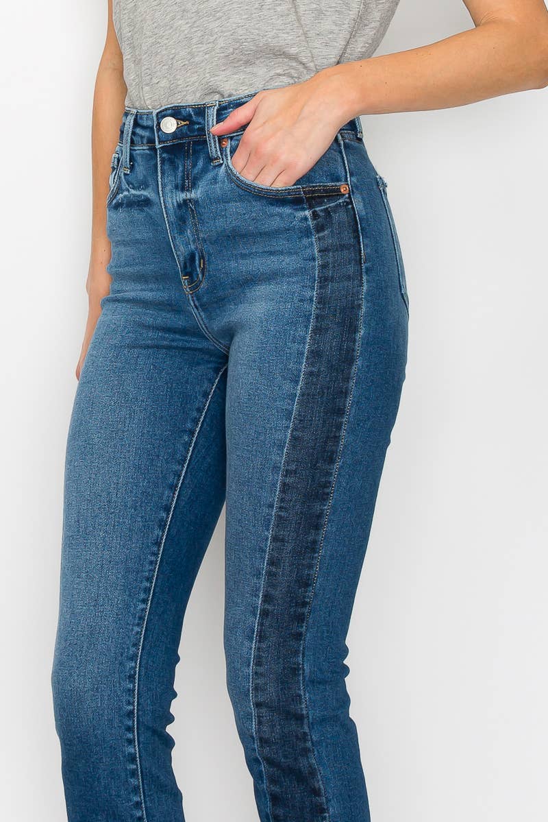 ‘She’s baaackk Side Detail Jean’ HIGH RISE SLIM STRAIGHT